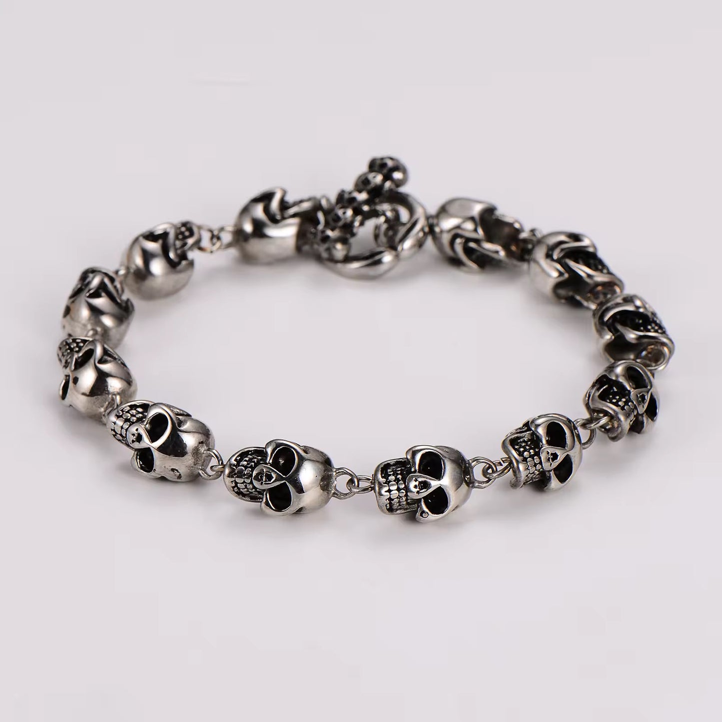 Memento’s Conqueror Bracelet
