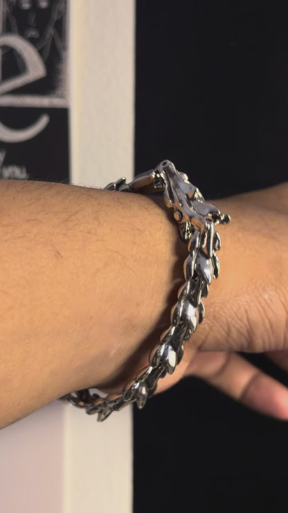 Shadow Fang Bracelet